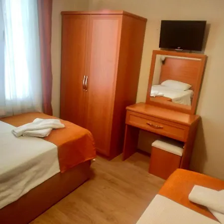 Yalcin Hotel 2*