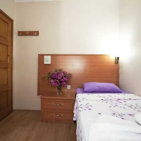 Yalcin Hotel Cesme