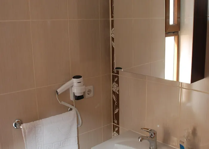 يالسين فندق 2*