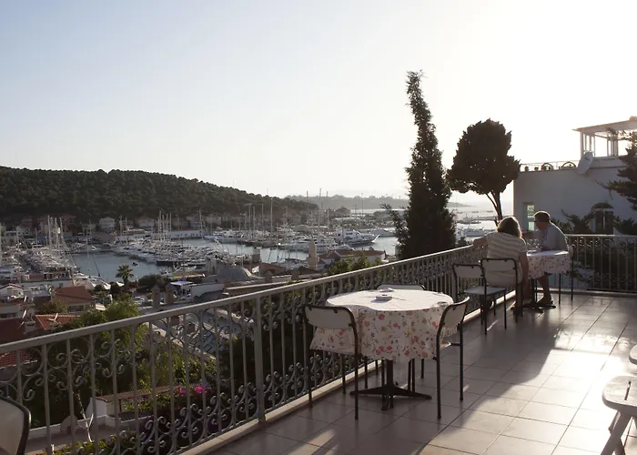 يالسين فندق 2*