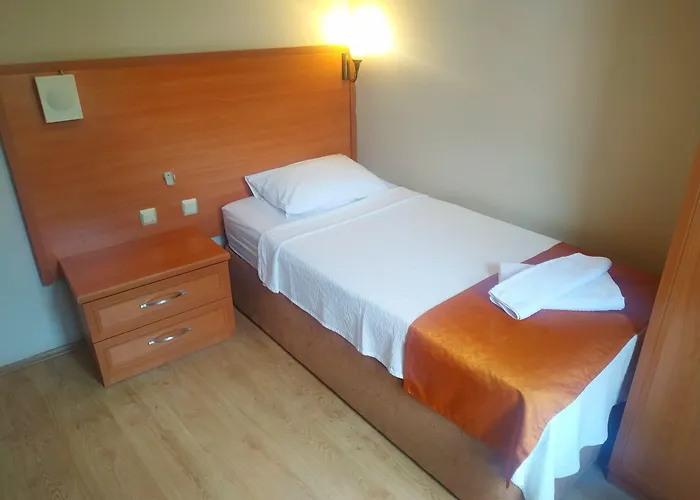 فندق يالسين