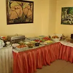 Готель Yalcin 2*