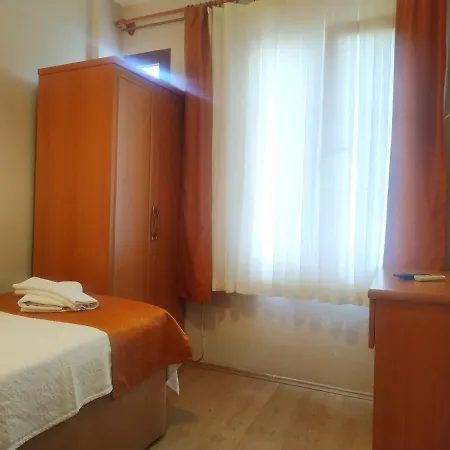 호텔 Yalcin Çeşme