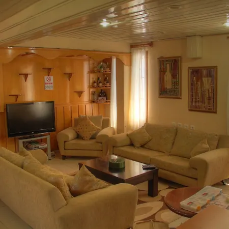 Yalcin Otel Çeşme